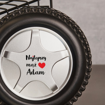 Najlepszy mąż - Narzędzia w kole samochodowym